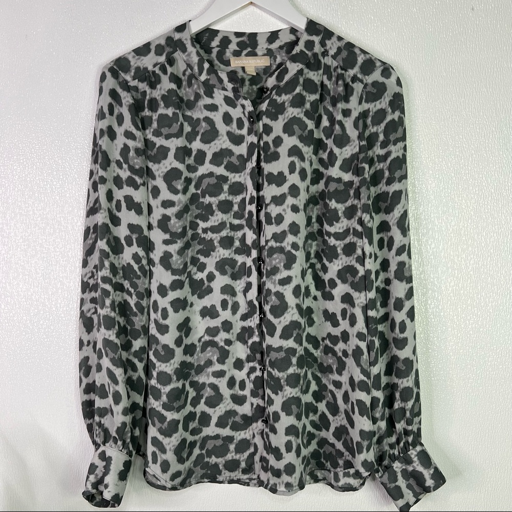 BANANA REPUBLIC Gray Animal Print Long Sleeves Top Size 10P